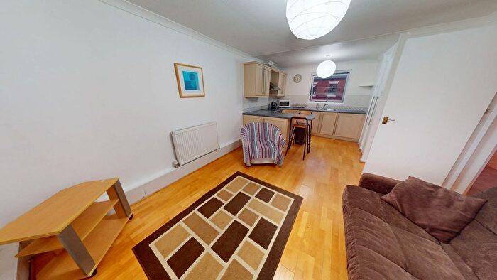 1 Bedroom Flat To Rent In Granville Square, Birmingham, B15