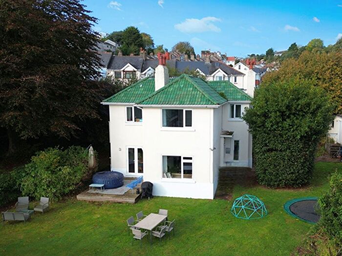 4 Bedroom Detached House For Sale In Clifton Road, Paignton, TQ3