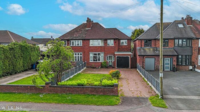 4 Bedroom Semi-Detached House For Sale In Gillway Lane, Tamworth, Staffordshire, B79
