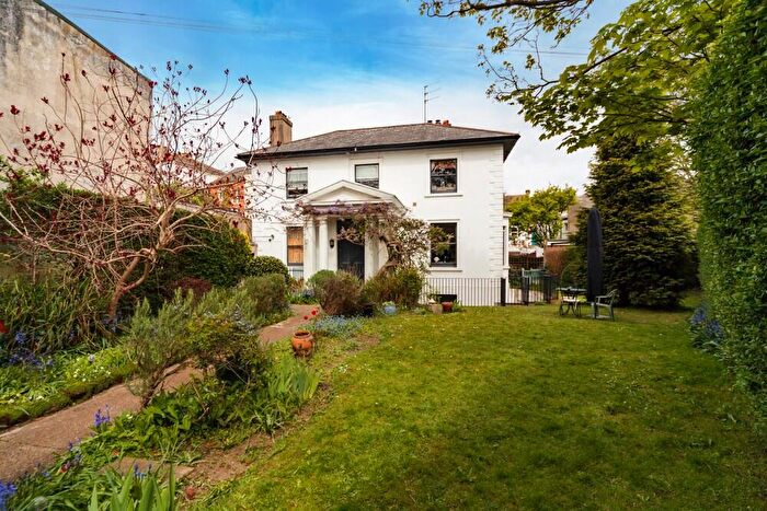 2 Bedroom Flat To Rent In York Villas, Brighton, East Sussex, BN1