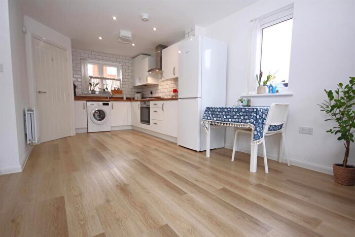 2 Bedroom Semi-Detached House For Sale In Campion Road, Curdridge, SO30
