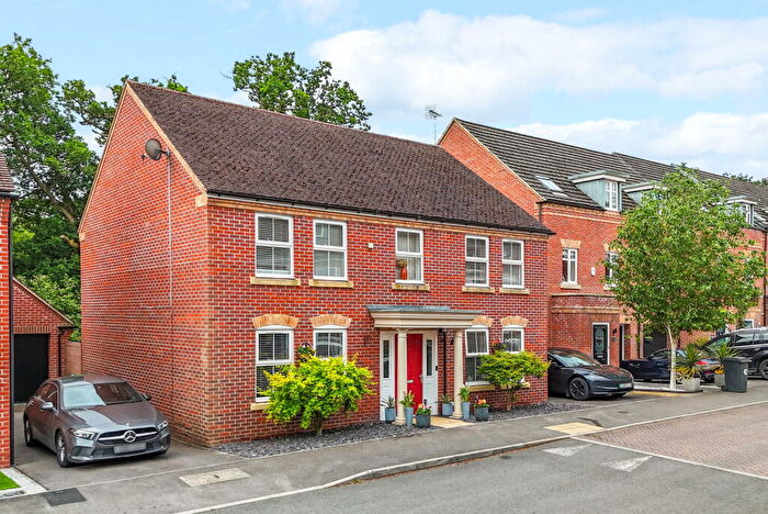 4 Bedroom Detached House For Sale In Chilworth Way, Sherfield-on-Loddon, RG27