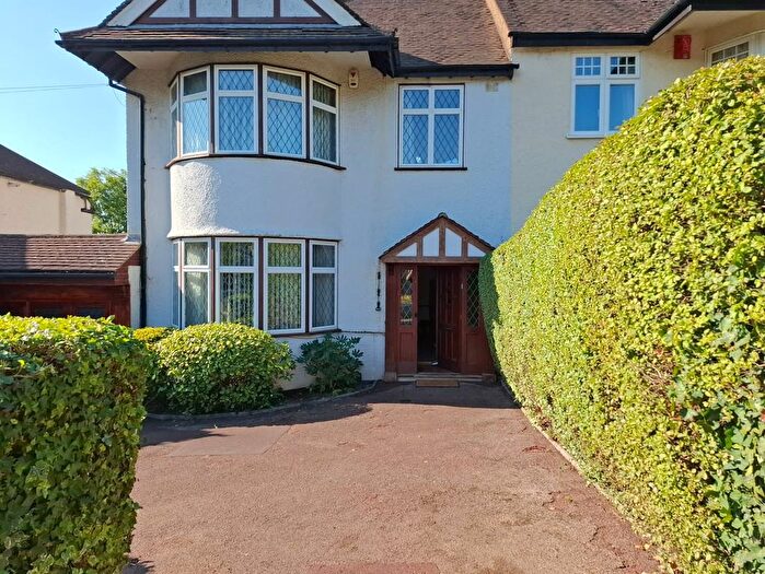 4 Bedroom Semi Detached House For Sale In Hillside Grove, London, NW7