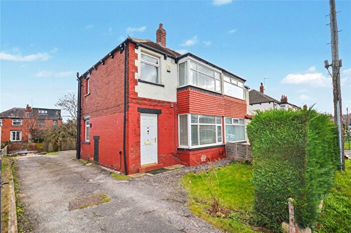 3 Bedroom Semi Detached House For Sale In Waincliffe Drive, Leeds, West Yorkshire, LS11