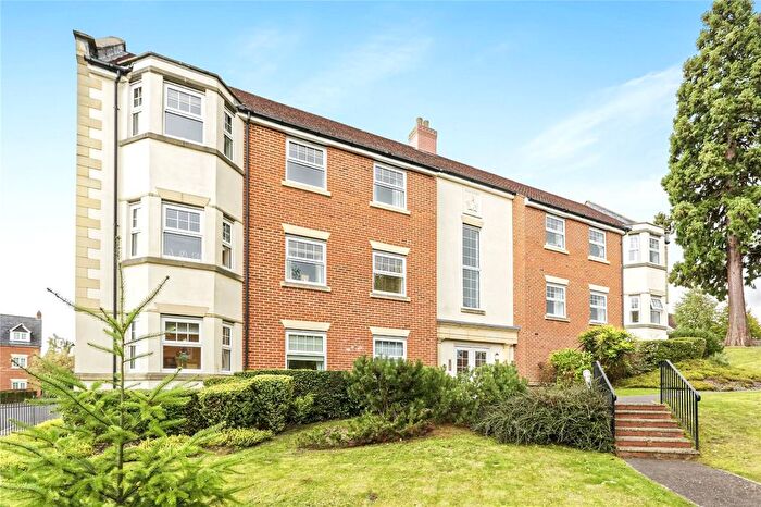 2 Bedroom Flat For Sale In Bromfield Place, Fleet, GU51