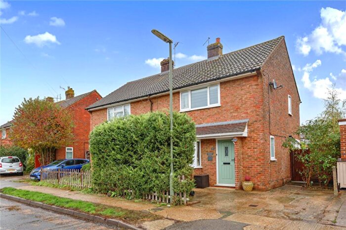 2 Bedroom Semi Detached House For Sale In Oak Mead, Godalming, Surrey, GU7