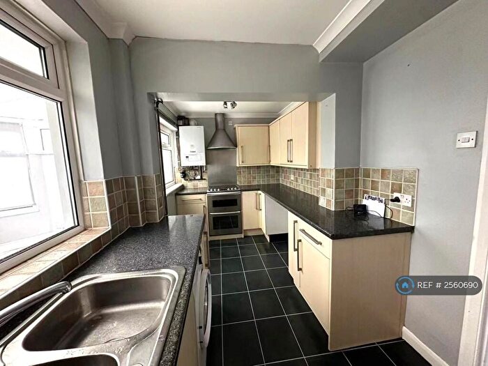 4 Bedroom Semi-Detached House To Rent In Langdale Crescent, London, DA7