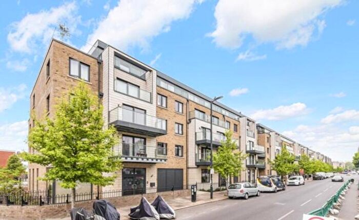 2 Bedroom Flat For Sale In Argo House, Kilburn Park Road, London, NW6
