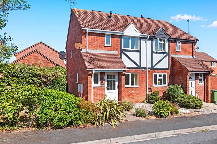 3 Bedroom Semi-Detached House For Sale In Yarrow Close, St. Peter's, Worcester., WR5