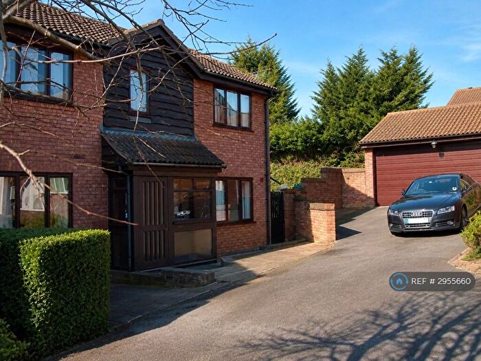 4 Bedroom Detached House To Rent In The Fleet, Milton Keynes, MK6