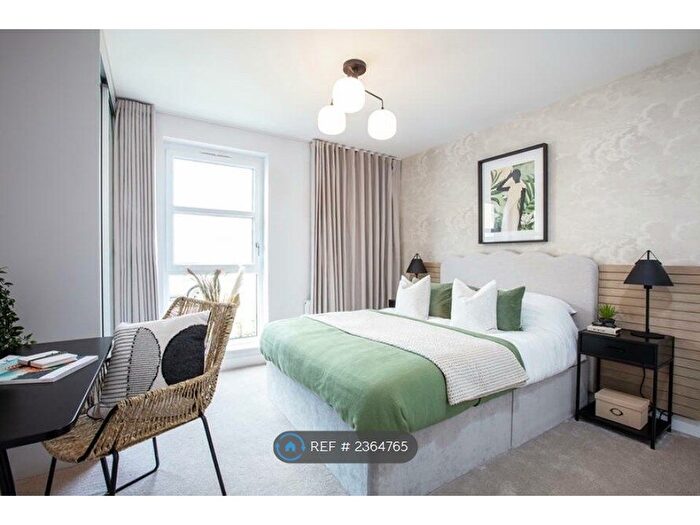 2 Bedroom Flat To Rent In Watt Close, Ebbsfleet Valley, Swanscombe, DA10