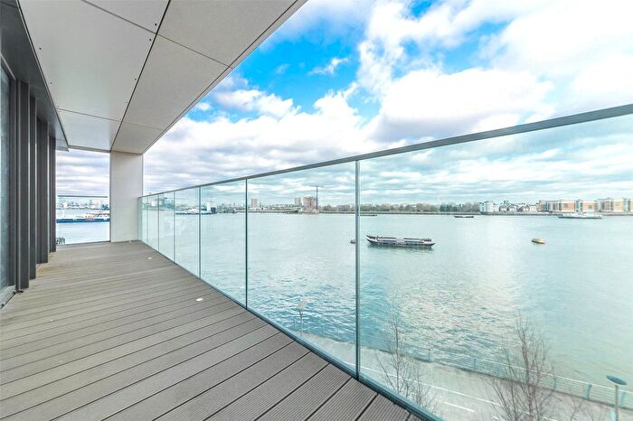 3 Bedroom Flat To Rent In Duke Of Wellington Avenue, London, SE18