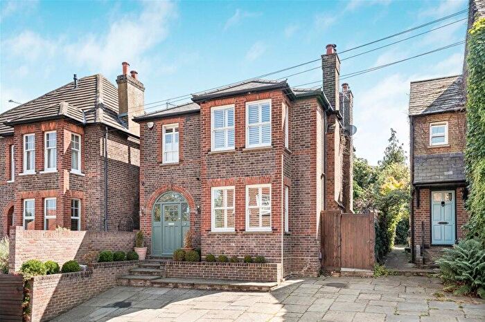 3 Bedroom Detached House For Sale In Cravells Road, Harpenden, Harpenden, AL5