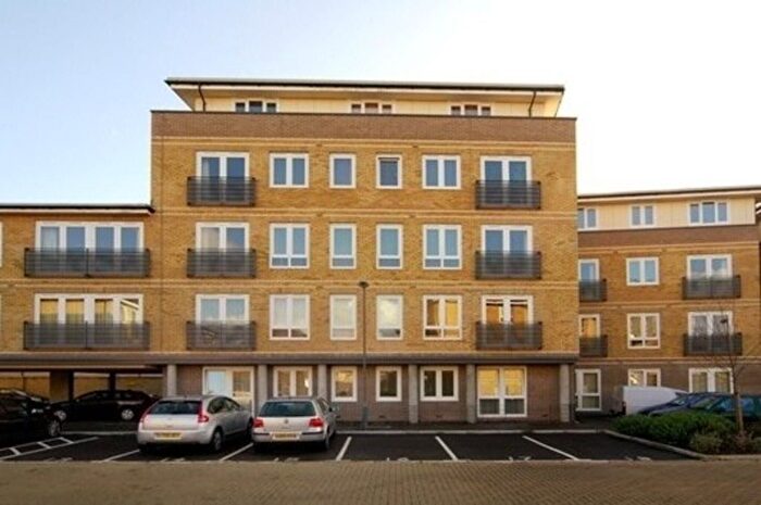 2 Bedroom Flat To Rent In Bow, London, E3