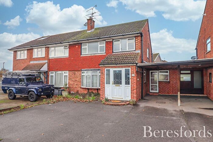 3 Bedroom Semi Detached House For Sale In Beehive Lane, Chelmsford, CM2