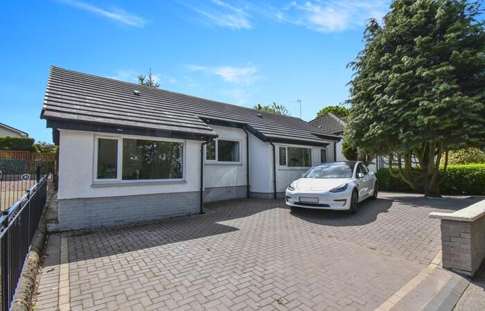 2 Bedroom Detached Bungalow For Sale In Kilsyth Road, Kirkintilloch, Glasgow, G66