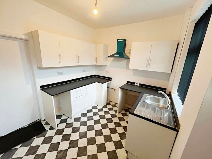 2 Bedroom Terraced House To Rent In Oak Terrace, Halifax, West Yorkshire, HX1