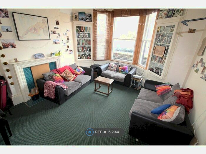 7 Bedroom Terraced House To Rent In Manchester Road, Sheffield, S10