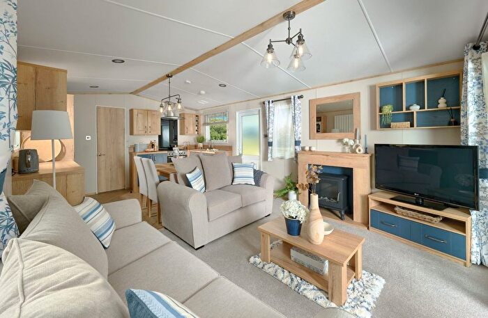 2 Bedroom Mobile/park Home For Sale In Kelso, TD5