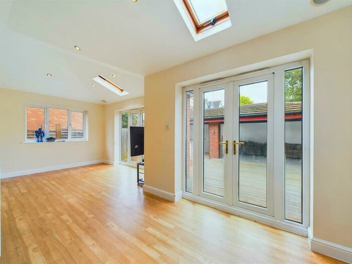 4 Bedroom Detached House For Sale In Monarch Drive, Kingsmead, Cheshire, CW9