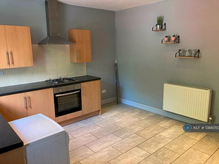 3 Bedroom Terraced House To Rent In Railway Road, Chorley, PR6