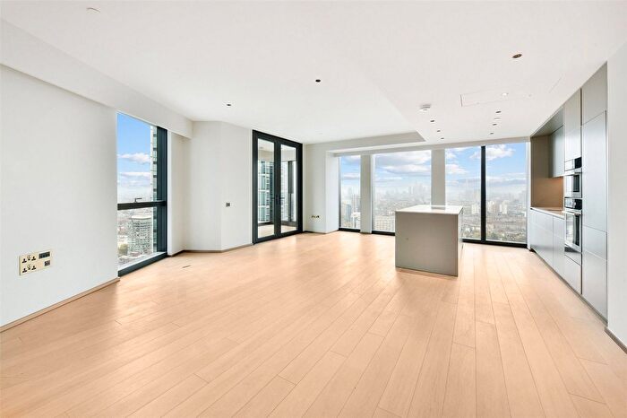 2 Bedroom Flat To Rent In Nine Elms Lane, London, SW8