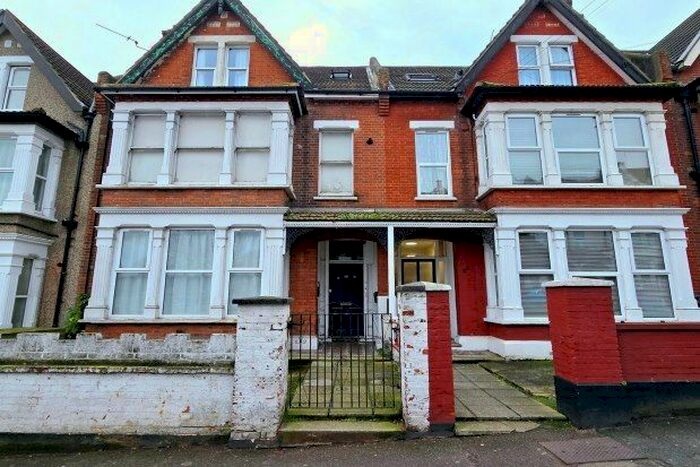 1 Bedroom Flat To Rent In York Road, Southend-On-Sea, SS1