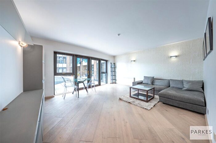 1 Bedroom Apartment For Sale In St. Katharines Way, London, E1W