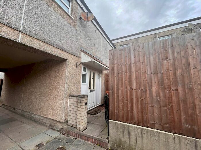 4 Bedroom End Of Terrace House To Rent In Enstone, Skelmersdale, WN8