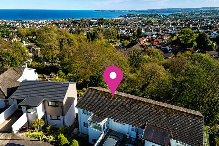 4 Bedroom Semi-Detached House For Sale In Dolphin Crescent, Preston, Paignton, TQ3