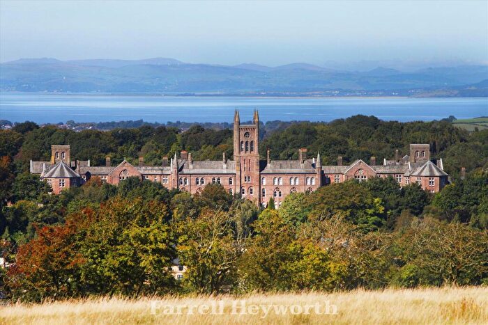 3 Bedroom Flat For Sale In Kershaw Drive, Lancaster, LA1