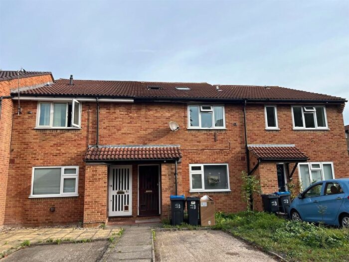 3 Bedroom Maisonette To Rent In Brangwyn Crescent, Colliers Wood, SW19
