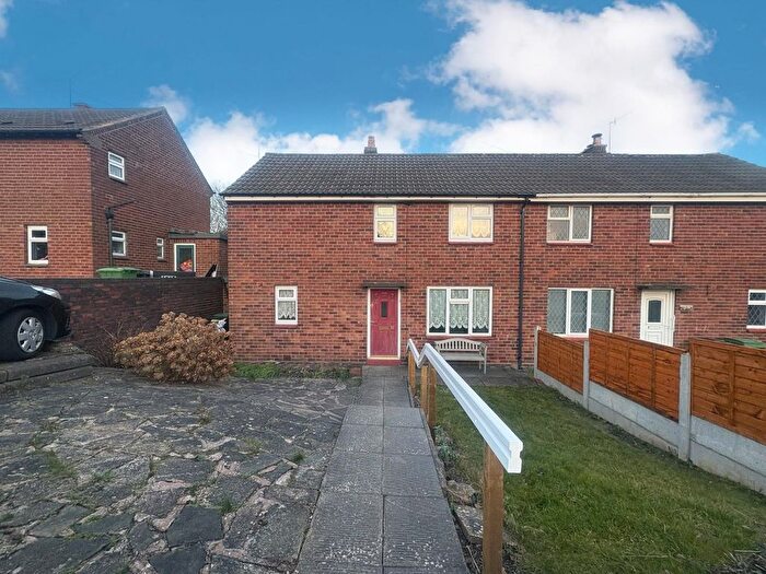 3 Bedroom Semi Detached House To Rent In Stoney Lane, Dudley, DY2