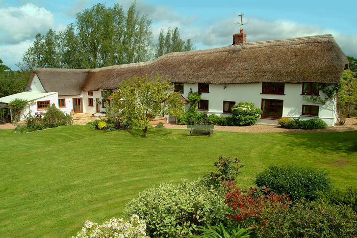 5 Bedroom Farm House To Rent In Plymtree, EX15
