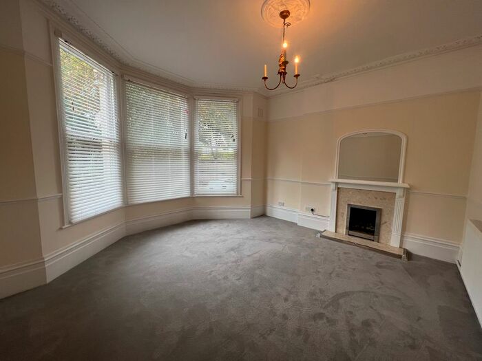 1 Bedroom Flat To Rent In Bromley Road, Catford, SE6