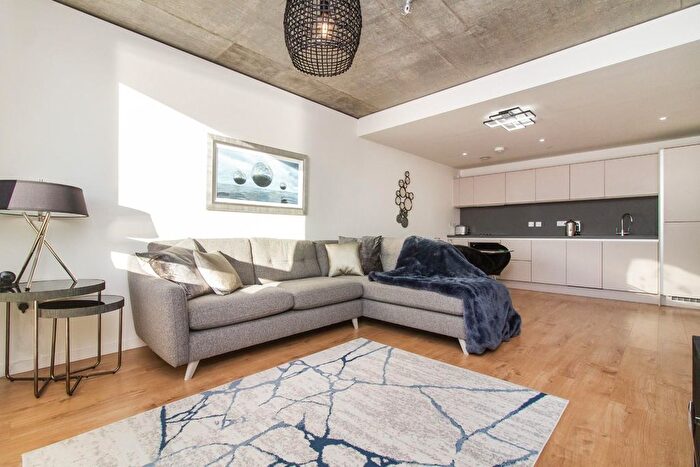 2 Bedroom Flat For Sale In Smokehouse Two, Smiths Dock, NE29