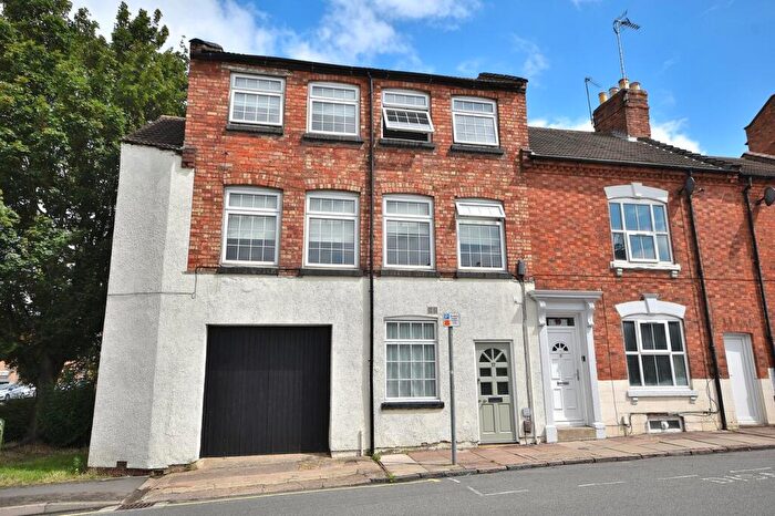 4 Bedroom End Of Terrace House For Sale In Robert Street, Northampton, NN1