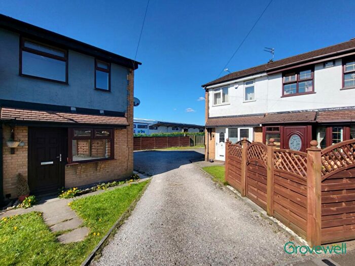 2 Bedroom Semi-Detached House To Rent In Lock Close, Heywood, OL10