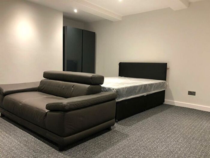 1 Bedroom Flat To Rent In Springfield Mount, Leeds, LS2