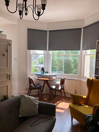 1 Bedroom Apartment To Rent In Hamlet Road, London, SE19