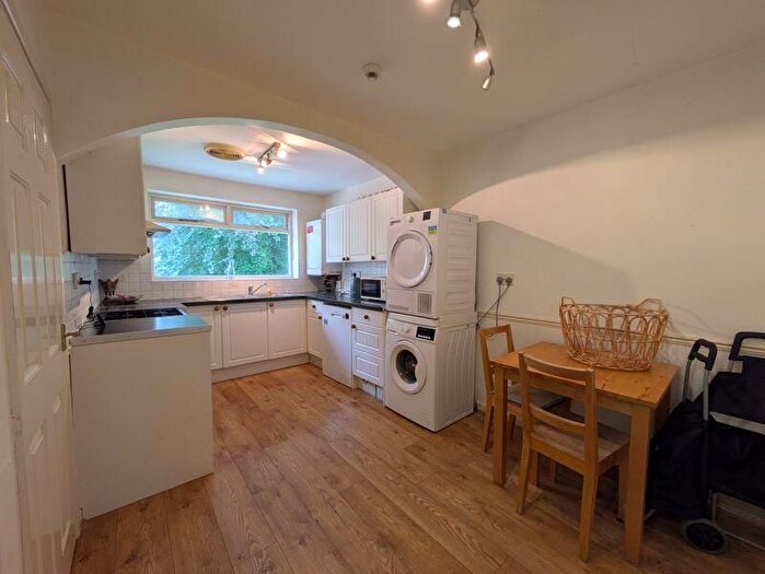 2 Bedroom Flat To Rent In Derby Road, Nottingham, NG7