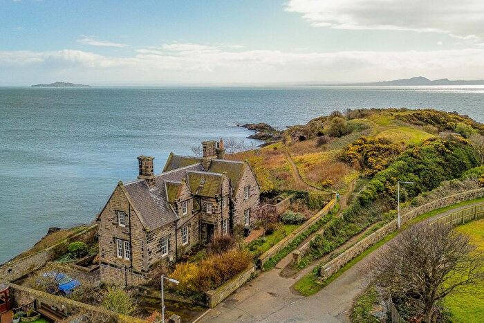 5 Bedroom Detached House For Sale In Lammerlaws, Burntisland, KY3