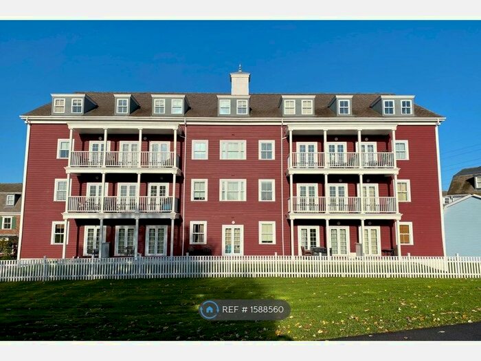 2 Bedroom Flat To Rent In Canterbury Hall, Worcester Park, KT4