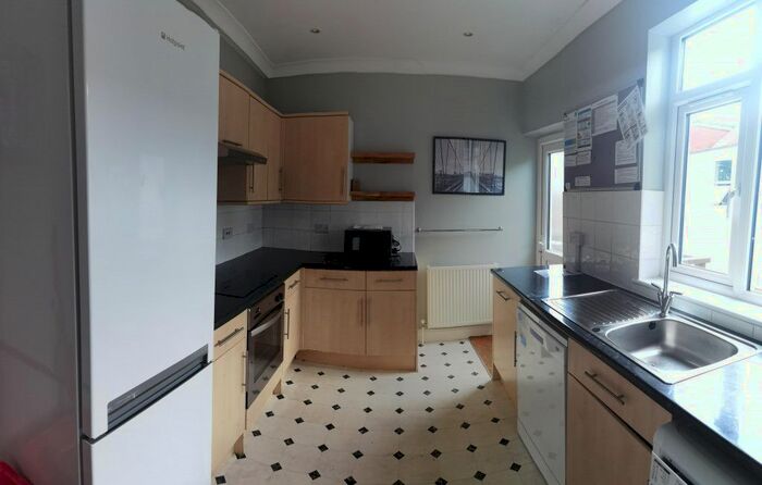 5 Bedroom Property To Rent In Bristol Gardens, Brighton, BN2