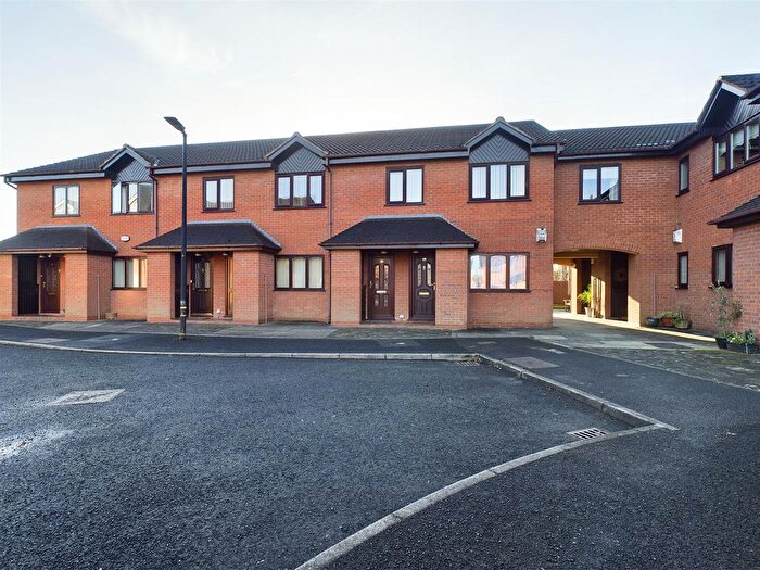 2 Bedroom Flat To Rent In Legwood Court, Flixton Road, Urmston, Trafford, M41