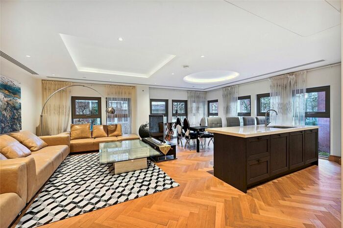 3 Bedroom Flat To Rent In Abell House, John Islip Street, Westminster, London, SW1P