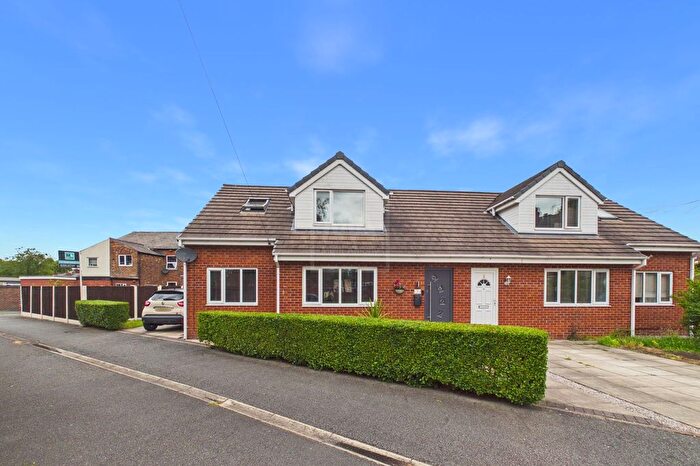 3 Bedroom Semi-Detached Bungalow For Sale In Chester Street, Warrington, WA2