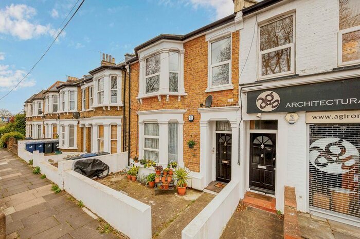 2 Bedroom Flat To Rent In Bollo Bridge Road, London, W3