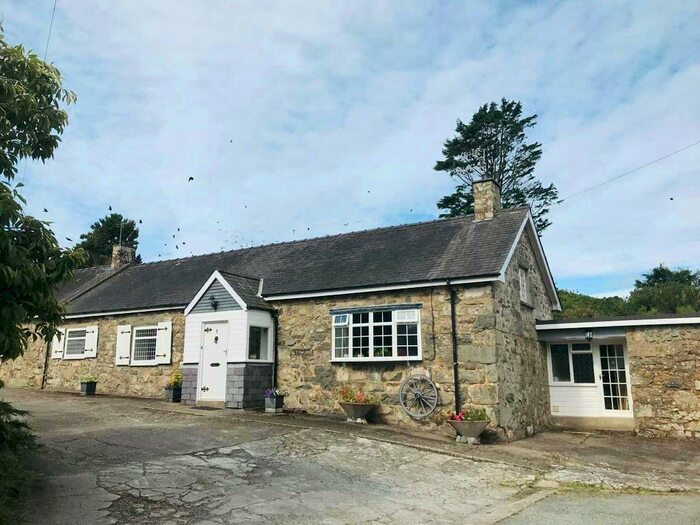 3 Bedroom Bungalow For Sale In Nefyn, Pwllheli, Nefyn, Pwllheli, LL53