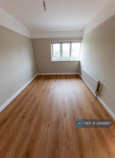 3 Bedroom Flat To Rent In Summerleys Road, Princes Risborough, HP27